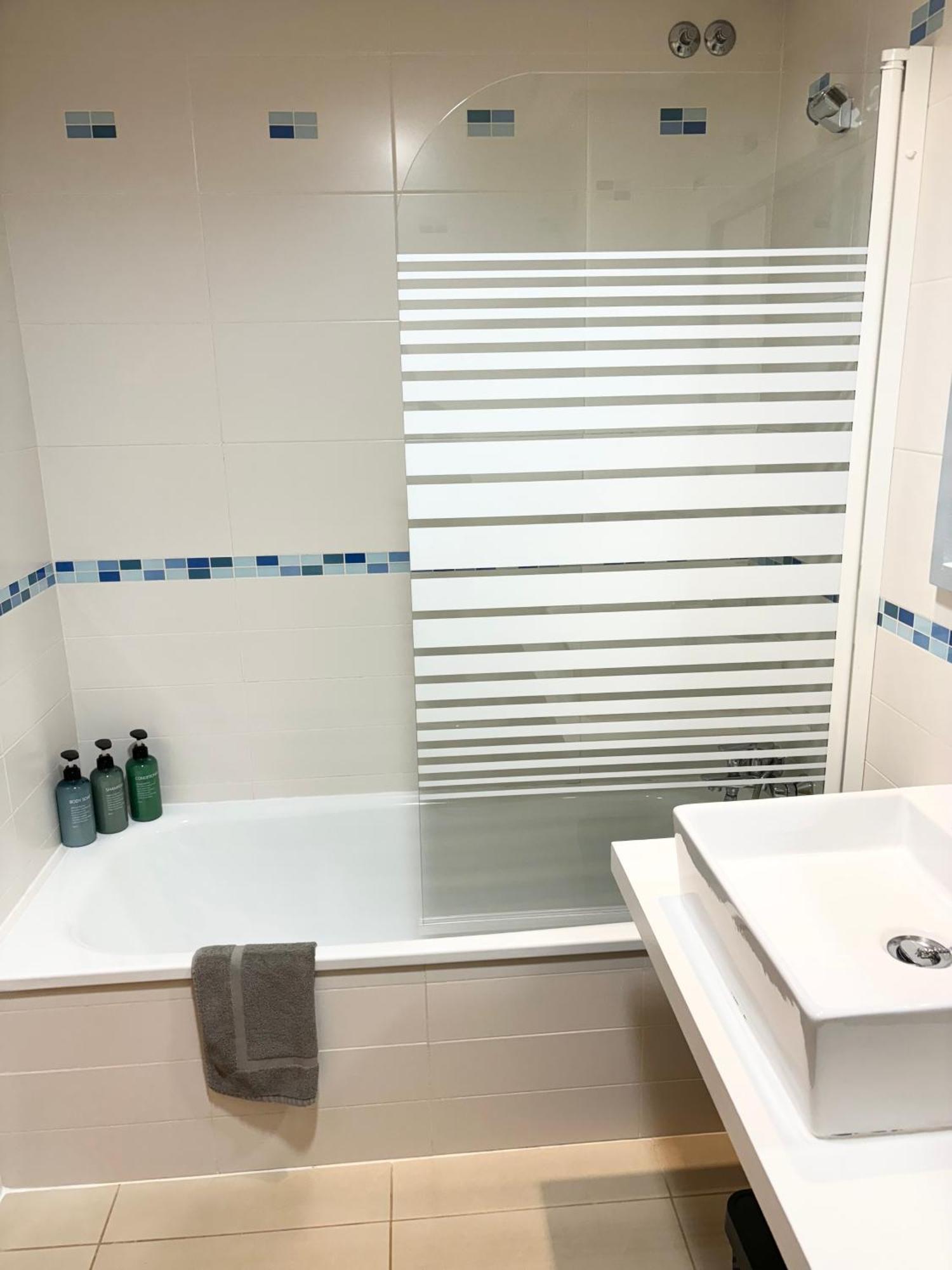 Hoteltype Penthouse 2 Beds, Parking, Wifi & Pool Stunning Views Dénia Eksteriør billede
