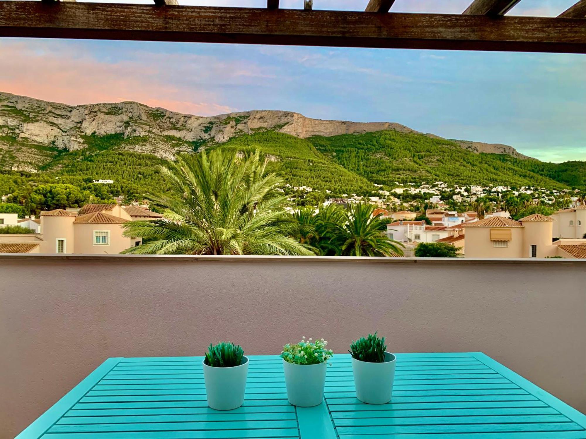 Hoteltype Penthouse 2 Beds, Parking, Wifi & Pool Stunning Views Dénia Eksteriør billede
